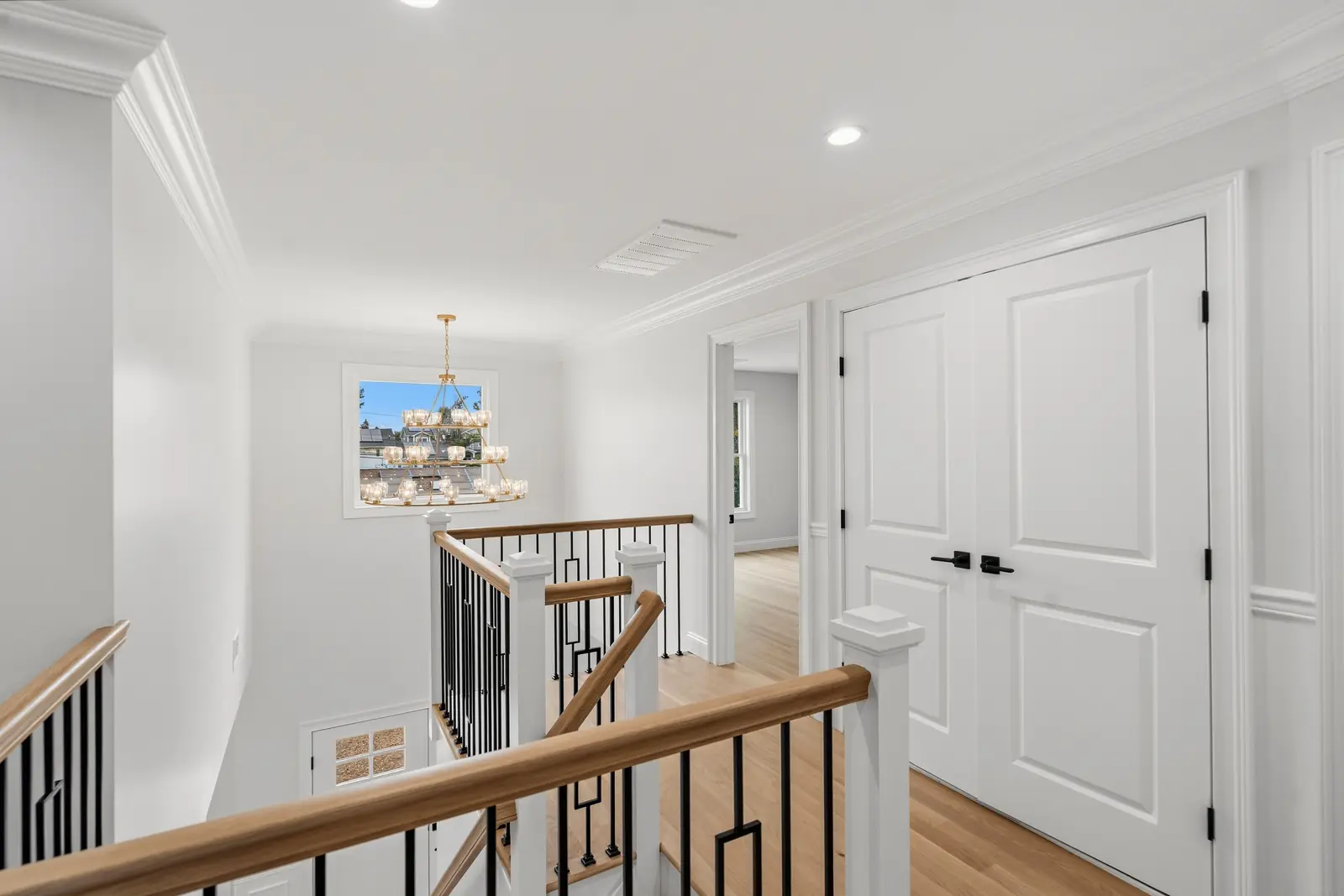Syosset new construction — upstairs hallway